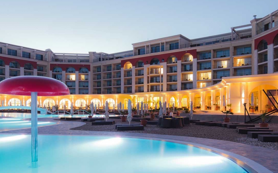 Hotel Night View | Lighthouse Golf & Spa Resort, Balchik | Golf & Spa Holidays in Bulgaria